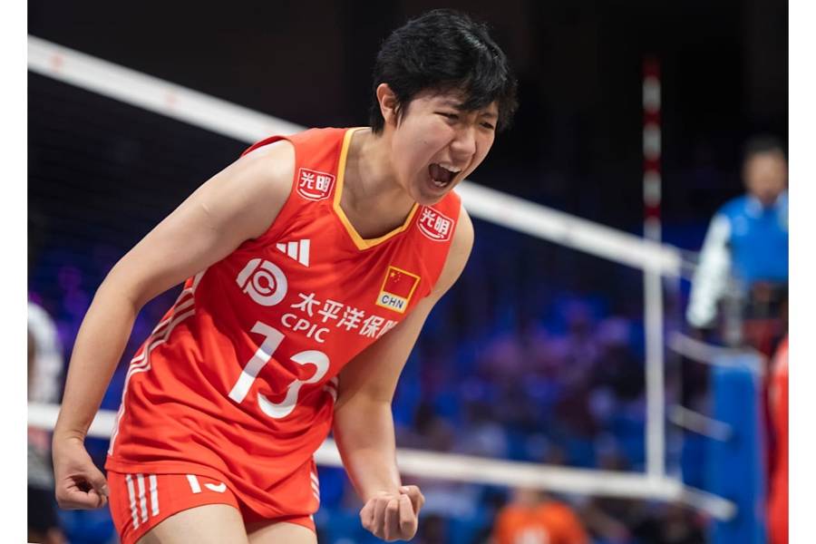 中国女排依靠拦防顶住压力,五局大战逆转多米尼加获阿灵顿站开门红